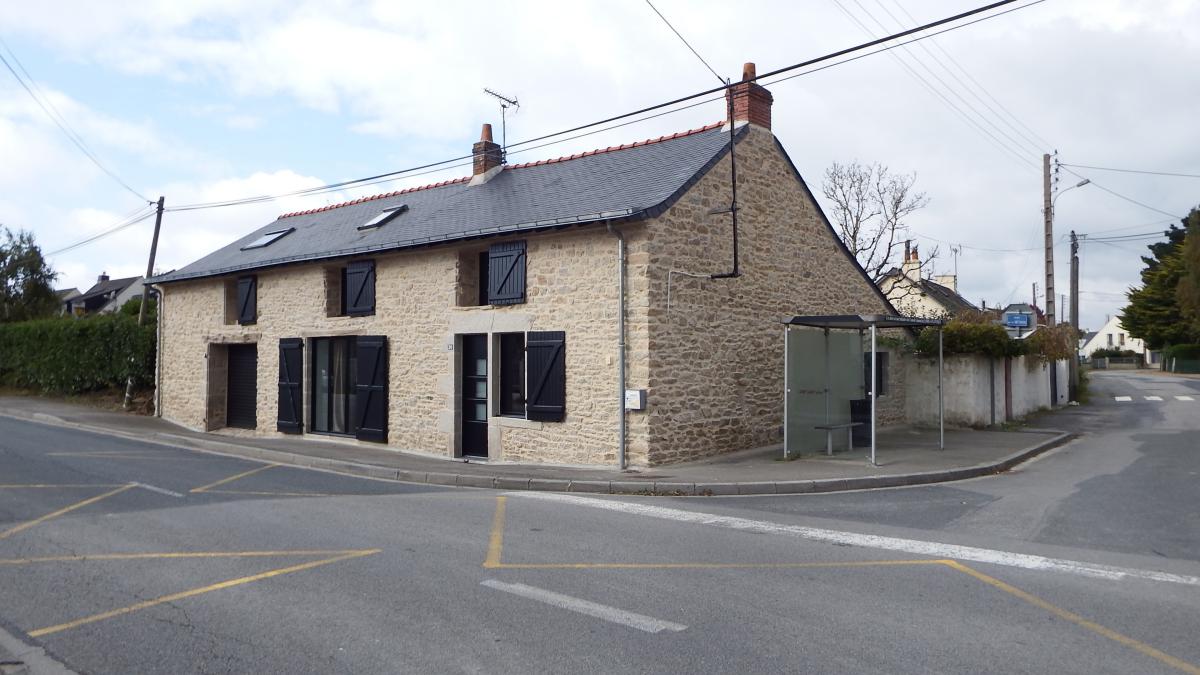 Réfection d'une maison en pierre et joints a la chaux