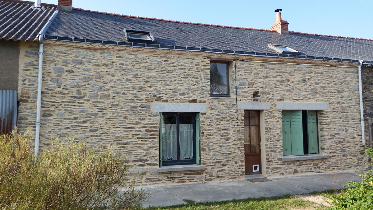 Réfection d'une maison en pierre et joints a la chaux