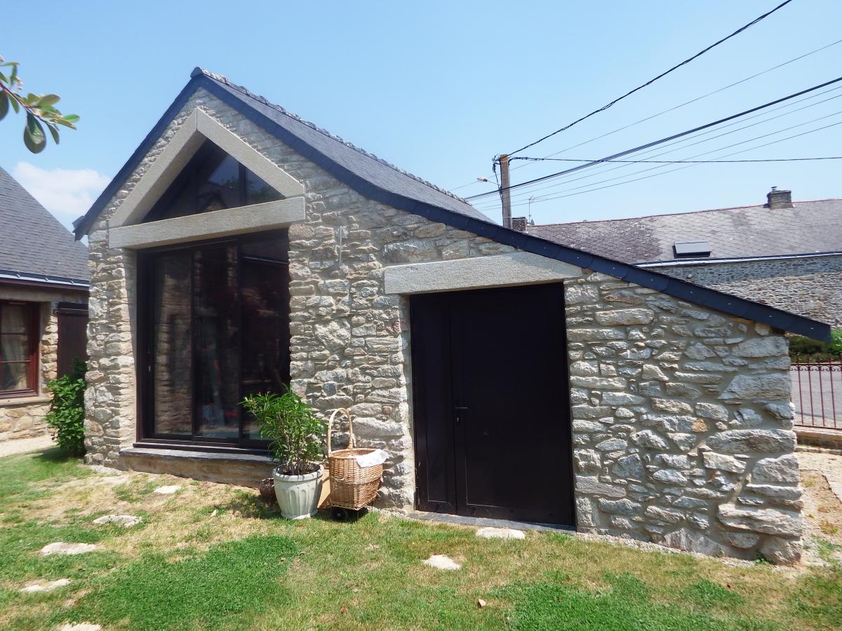 Création d'ouvertures en pierre et joints a la chaux