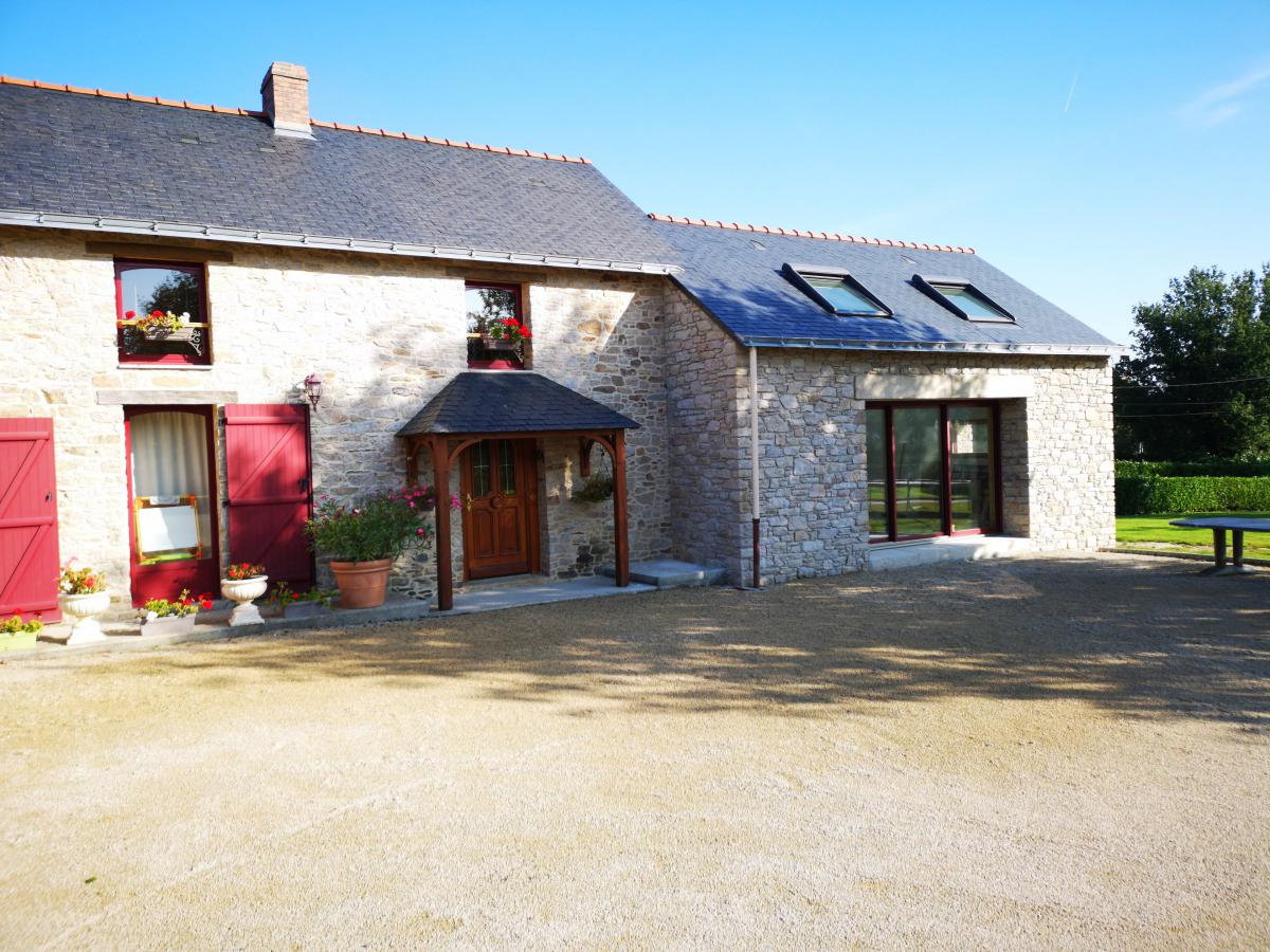 Création d'une extention avec habillage en pierre massive